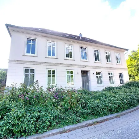 Historisches Stadthaus Schwentine Apartment *